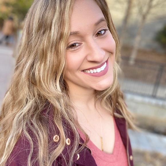 Meet your Posher, Samantha - Picture 2 of 2